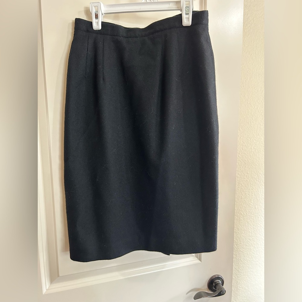 Vintage Jonathan Logan size 10 petite black pencil skirt